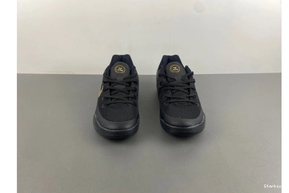 646701-701  Nike 9 EM Low  Kobe 0209